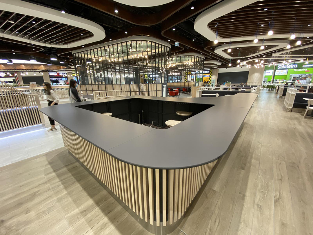 Food court w centrum handlowym Retroville - Zdjęcie HPL №8