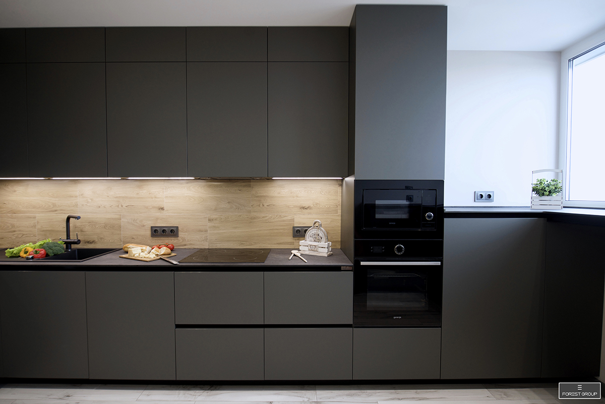 Decor Kitchen in dark tones countertops Fundermax - photo №4
