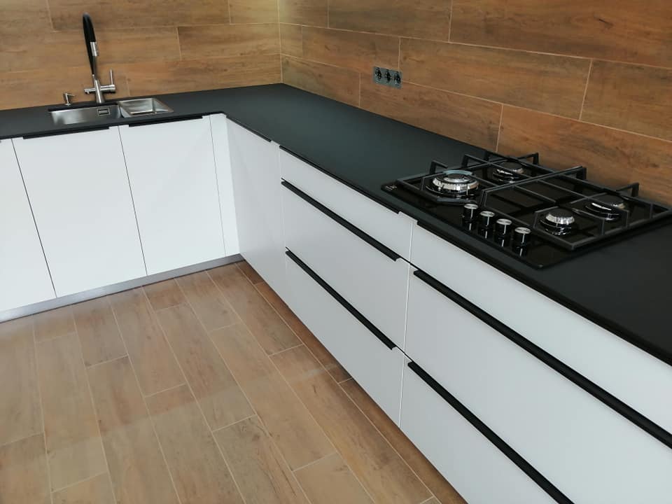 Decor Kitchen White&Black SX countertops Fundermax - photo №7