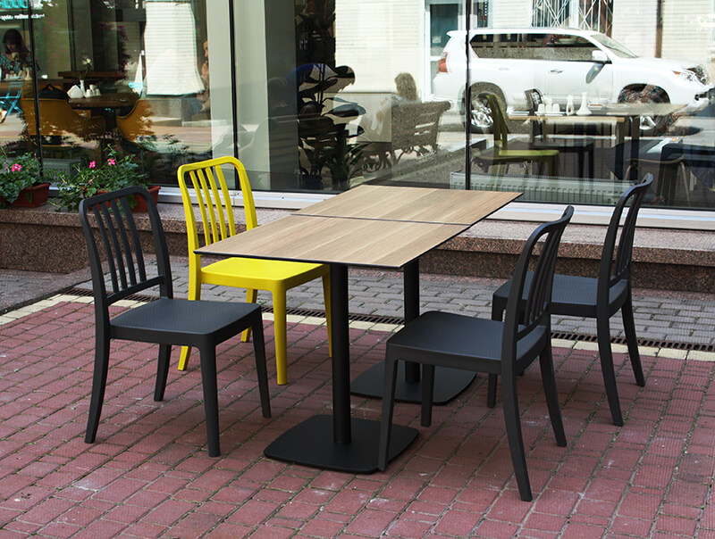 Stoliki na zewnątrz dla restauracji Dinner`s (Illinsky business center) - Zdjęcie HPL №13